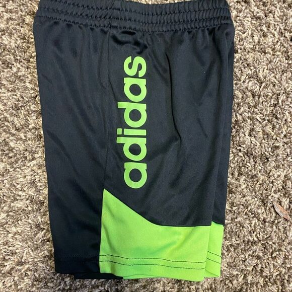 𝅺ADIDAS | Toddler Black and Lime Green Basketball Shorts - Picture 7 of 7
